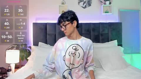 Phillip online show from October 2025 09:46:01 PM