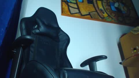 phlilloyhighclouds online show from March 2026 12:09:01 PM