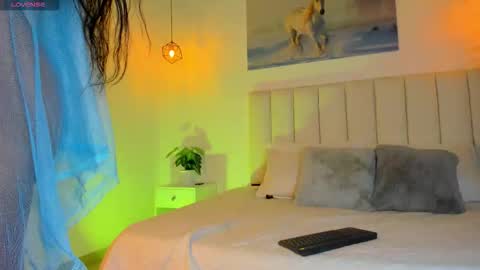 phoenix_lane online show from October 2025 11:52:01 AM