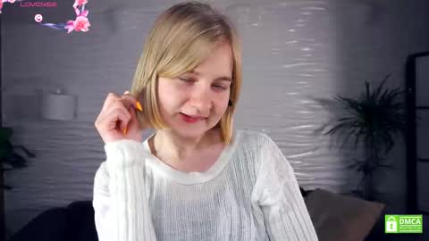 Hann G. Jones online show from October 2025 07:08:01 AM