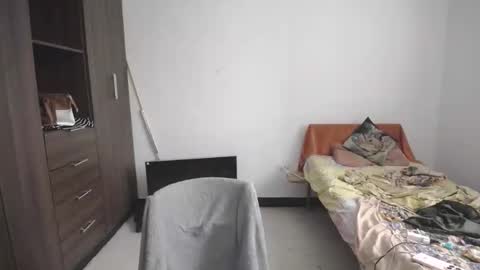 izzy online show from March 2026 06:48:02 PM