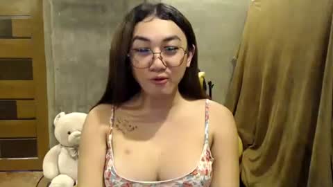 Pia online show from November 2025 02:16:01 PM