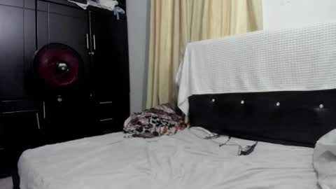 Snapshot of picaszomilos350 chatting on January 2026 01:15:01 PM picaszomilos350 online show from January 2026 01:15:01 PM