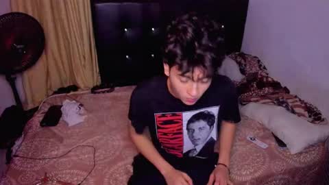 Snapshot of picaszomilos350 chatting on February 2026 05:11:01 AM picaszomilos350 online show from February 2026 05:11:01 AM