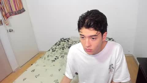 Snapshot of picaszomilos350 chatting on February 2026 10:55:02 AM picaszomilos350 online show from February 2026 10:55:02 AM