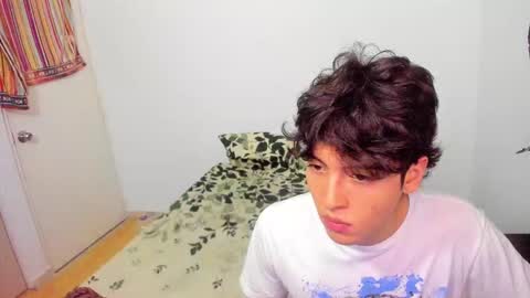 Snapshot of picaszomilos350 chatting on March 2026 05:14:02 AM picaszomilos350 online show from March 2026 05:14:02 AM