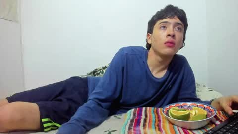 Snapshot of picaszomilos350 chatting on April 2026 07:28:01 AM picaszomilos350 online show from April 2026 07:28:01 AM