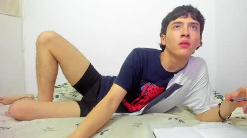 Snapshot of picaszomilos350 chatting on April 2026 07:17:02 AM picaszomilos350 online show from April 2026 07:17:02 AM