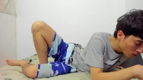 Snapshot of picaszomilos350 chatting on April 2026 06:21:01 AM picaszomilos350 online show from April 2026 06:21:01 AM