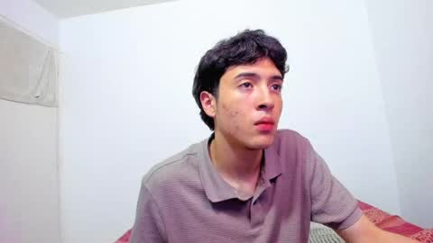 Snapshot of picaszomilos350 chatting on April 2026 07:46:01 AM picaszomilos350 online show from April 2026 07:46:01 AM