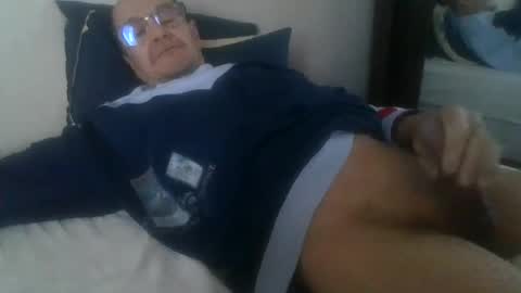 Snapshot of pichoun71 chatting on December 2024 11:07:02 AM pichoun71 online show from December 2024 11:07:02 AM