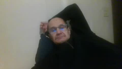 Snapshot of pichoun71 chatting on January 2025 05:00:02 PM pichoun71 online show from January 2025 05:00:02 PM