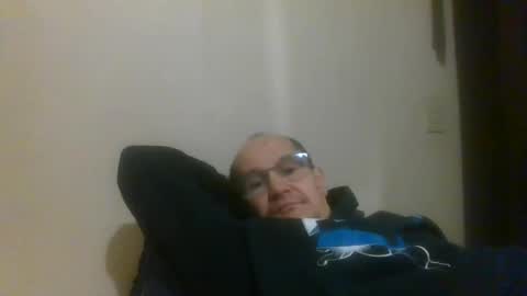 Snapshot of pichoun71 chatting on January 2025 06:50:02 AM pichoun71 online show from January 2025 06:50:02 AM