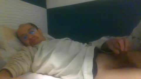 Snapshot of pichoun71 chatting on January 2025 09:03:01 PM pichoun71 online show from January 2025 09:03:01 PM