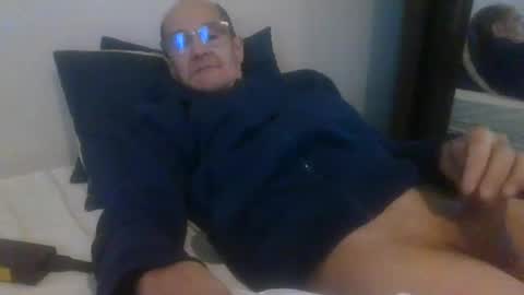 Snapshot of pichoun71 chatting on November 2025 07:40:02 AM pichoun71 online show from November 2025 07:40:02 AM