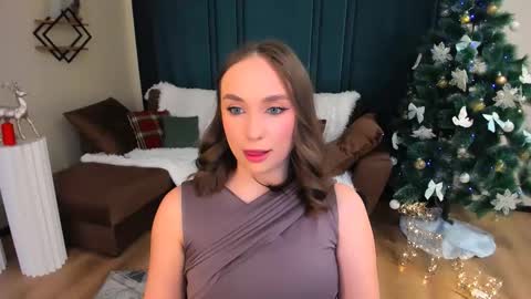 Emelie online show from December 2025 08:04:02 PM