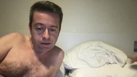 piericouple online show from April 2026 07:39:01 PM