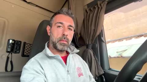 pierotu online show from October 2025 11:55:01 AM