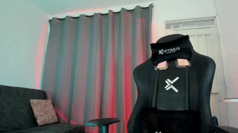 Pierre online show from November 2025 10:10:02 PM