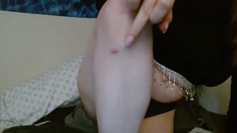 Snapshot of pillogoddess chatting on January 2025 08:21:02 AM PilloGoddess online show from January 2025 08:21:02 AM