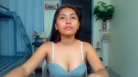 pinay_aangel online show from June 2026 12:30:01 PM