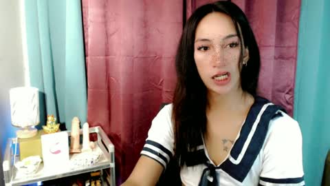 Snapshot of pinay_lucy chatting on June 2026 05:04:01 AM lucyLove online show from June 2026 05:04:01 AM