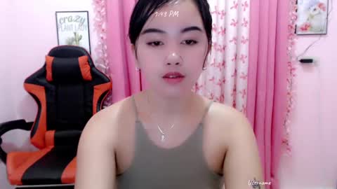 Snapshot of pinay_nica chatting on January 2025 05:42:02 AM pinay_nica online show from January 2025 05:42:02 AM