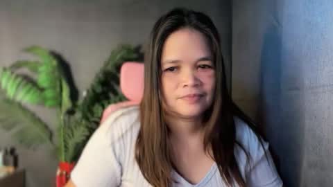 Snapshot of pinay_tisay chatting on April 2026 03:22:01 AM tisay online show from April 2026 03:22:01 AM