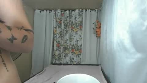 yumie  online show from May 2026 12:32:02 PM