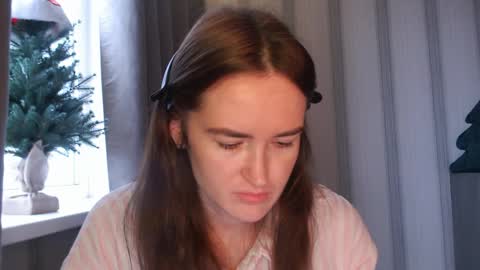       online show from December 2025 07:25:02 AM