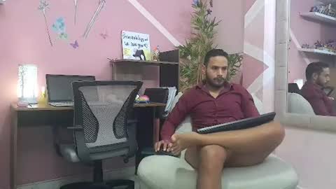 pineappleflipped online show from July 2026 02:18:02 AM