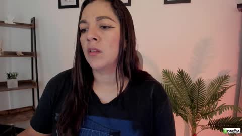 Snapshot of pink_kitten_ chatting on March 2026 01:18:01 PM Eli online show from March 2026 01:18:01 PM