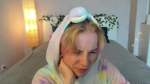 Snapshot of pink_lila18 chatting on September 2025 08:14:02 AM pink_lila18 online show from September 2025 08:14:02 AM