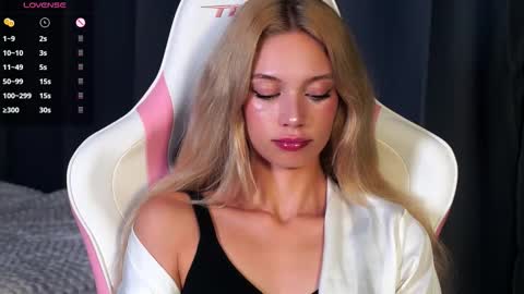 Snapshot of pink_princess_k chatting on September 2025 05:45:01 PM Kate online show from September 2025 05:45:01 PM