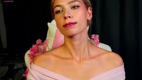 Snapshot of pink_princess_k chatting on September 2025 05:36:02 PM Kate online show from September 2025 05:36:02 PM