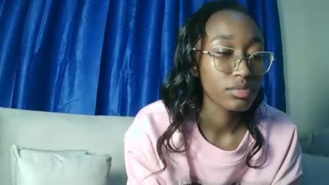 PinkyAura online show from May 2026 10:15:02 PM