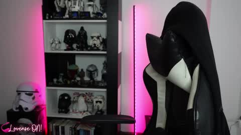 Emily online show from December 2025 07:42:02 PM