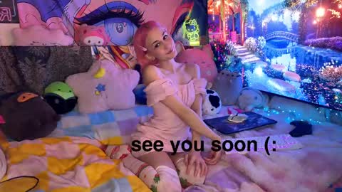 Gwenie online show from March 2025 06:39:02 AM