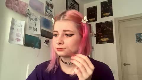 Snapshot of pinkvampire chatting on October 2025 10:12:02 AM Sara online show from October 2025 10:12:02 AM