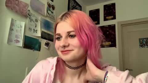 Snapshot of pinkvampire chatting on October 2025 01:53:01 PM Sara online show from October 2025 01:53:01 PM