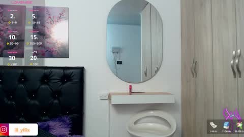 pinky_f00x online show from November 2025 08:08:02 PM