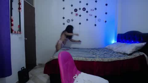 Snapshot of pinky_pinky_ chatting on February 2025 02:59:02 PM VIOLETA LOPEZ online show from February 2025 02:59:02 PM
