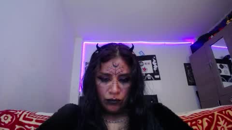 Snapshot of pinky_pinky_ chatting on October 2025 12:11:02 AM VIOLETA LOPEZ online show from October 2025 12:11:02 AM