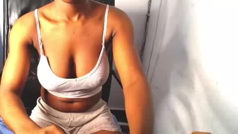 Snapshot of pinky_pussy68635 chatting on September 2025 05:23:02 PM Arena online show from September 2025 05:23:02 PM