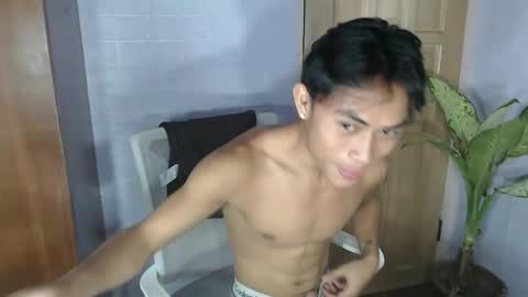 Snapshot of pinoy_palautogxxx chatting on April 2026 03:06:01 PM pinoy_palautogxxx online show from April 2026 03:06:01 PM