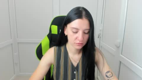 Snapshot of piper_smilee chatting on July 2026 06:28:02 AM Piper online show from July 2026 06:28:02 AM