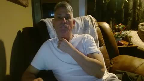 Snapshot of pirate334 chatting on December 2024 01:29:02 AM pirate334 online show from December 2024 01:29:02 AM