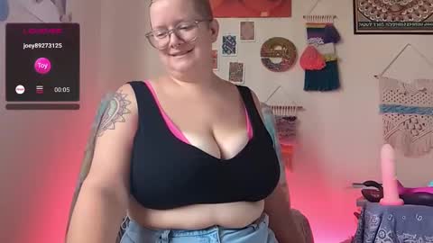 Em online show from February 2025 04:54:02 PM