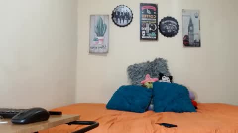 Alejandra online show from December 2025 07:16:02 AM