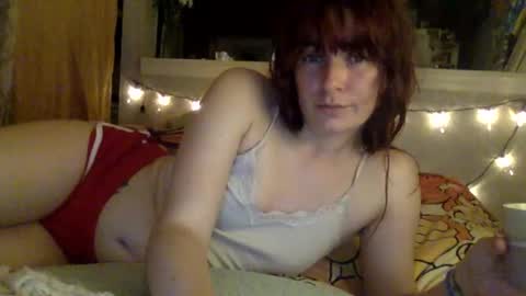 Snapshot of pixie_bella chatting on June 2026 02:46:01 AM pixie_bella online show from June 2026 02:46:01 AM